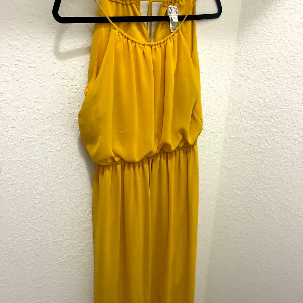 🌸 Sunshine Yellow Maxi Dress✨Flowy & Chic – L